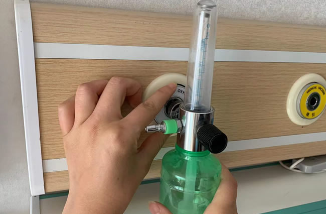 病房中心供氧系統(tǒng)墻壁氧氣濕化瓶怎么取下來