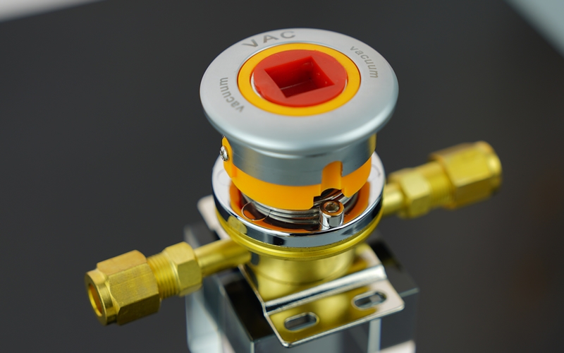 德標氣體終端常用的有氧氣（O2）、吸引（VAC)、空氣(AIR)終端